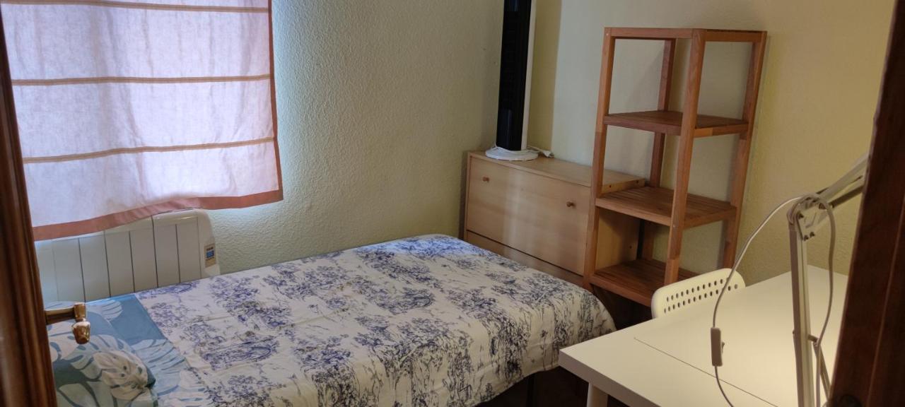 Habitacion Individual En Apartamento Centrico Мадрид Екстериор снимка